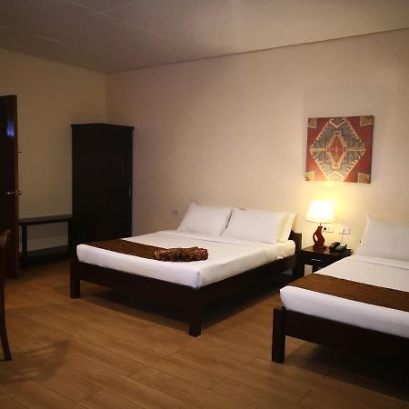 Sea Garden Resort Iloilo Екстериор снимка
