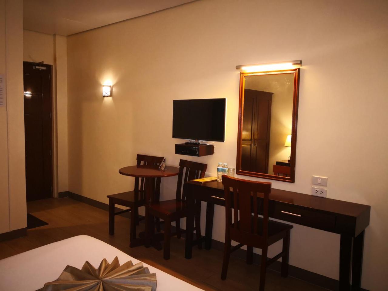 Sea Garden Resort Iloilo Екстериор снимка