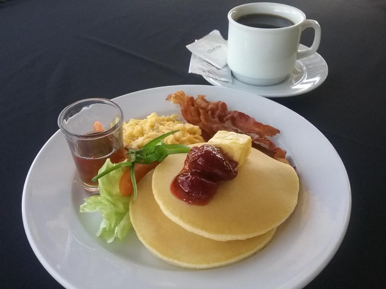 Sea Garden Resort Iloilo Екстериор снимка