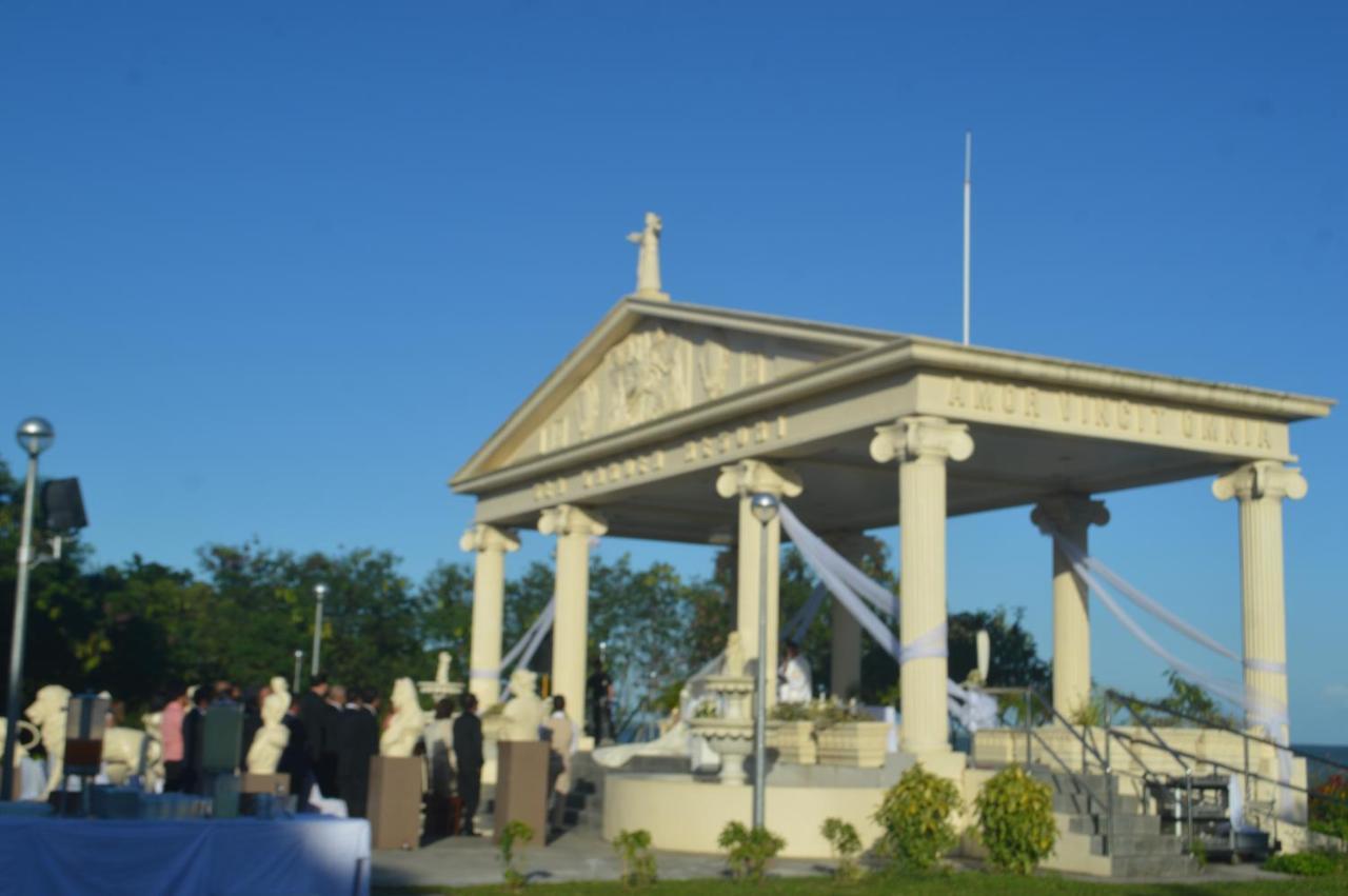 Sea Garden Resort Iloilo Екстериор снимка
