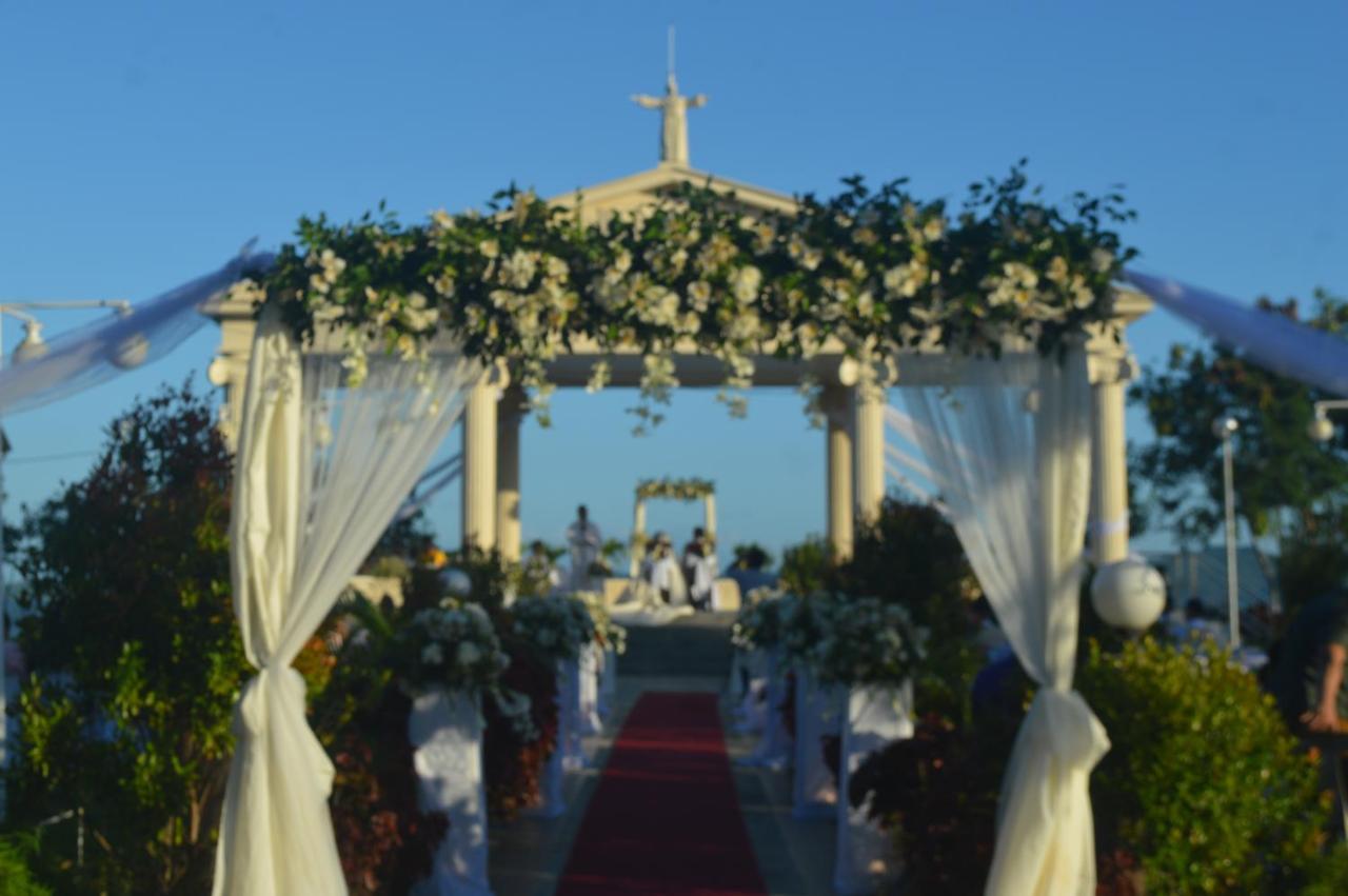 Sea Garden Resort Iloilo Екстериор снимка